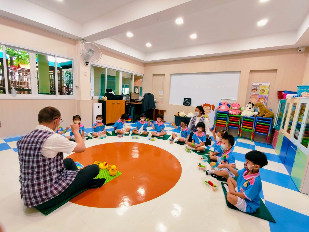 รางวัลโรงเรียนสองภาษาดีเด่น — ระดับกรุงเทพมหานคร 1